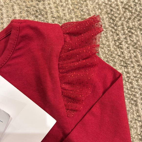 NWT ~ H&M RED LONG SLEEVED TOP W/ RUFFLE SHOULDERS - Picture 4 of 8